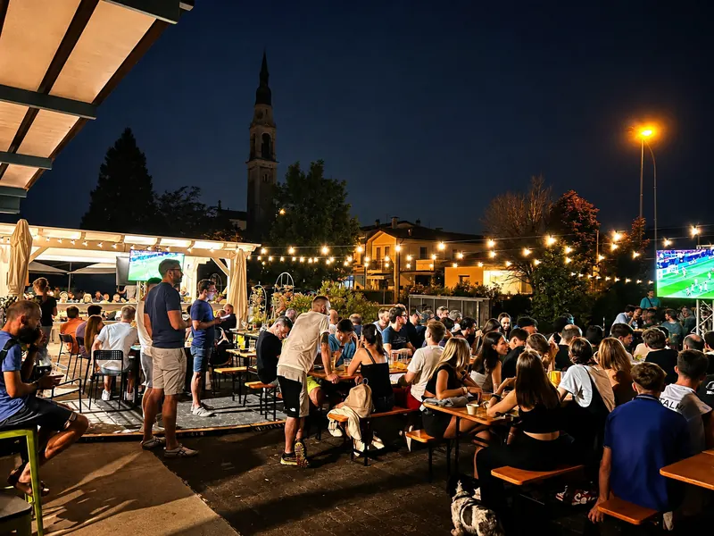 Spazio Famiglie & Tavoli all'Aperto